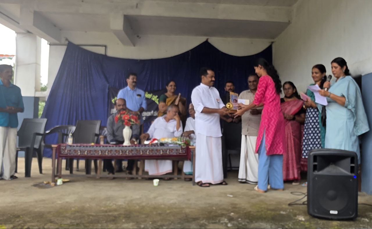 Class toppers group photo with trophies